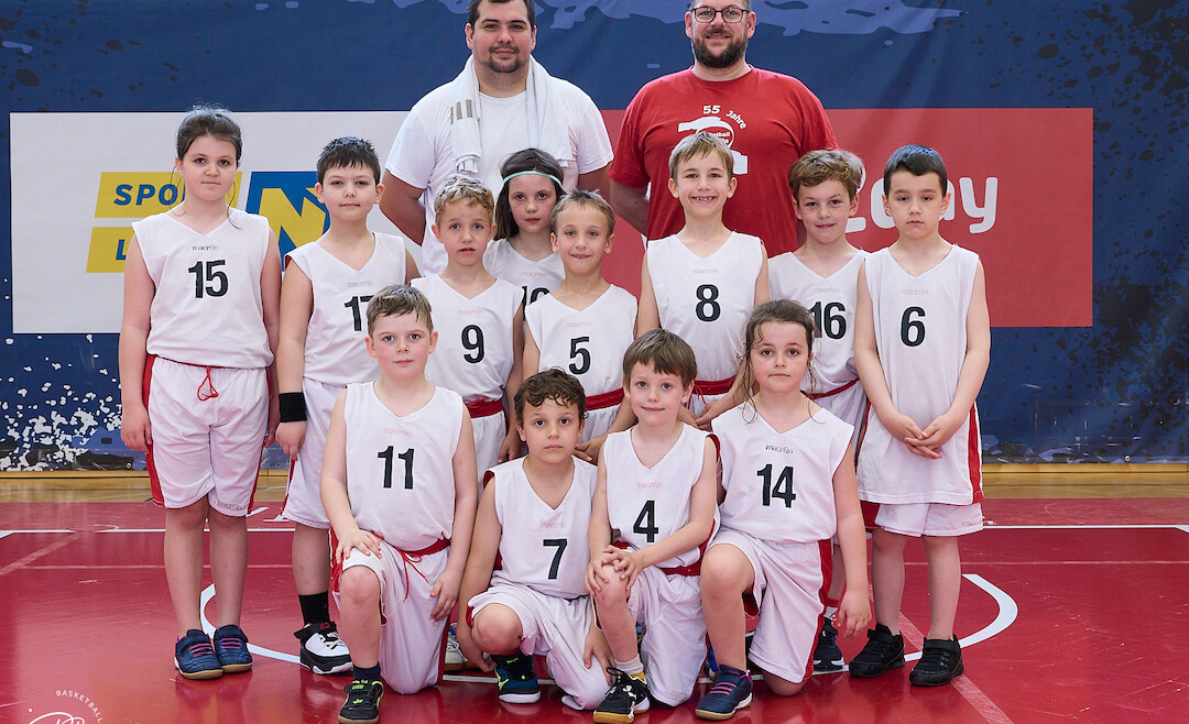 Erstes Basketballturnier für U8